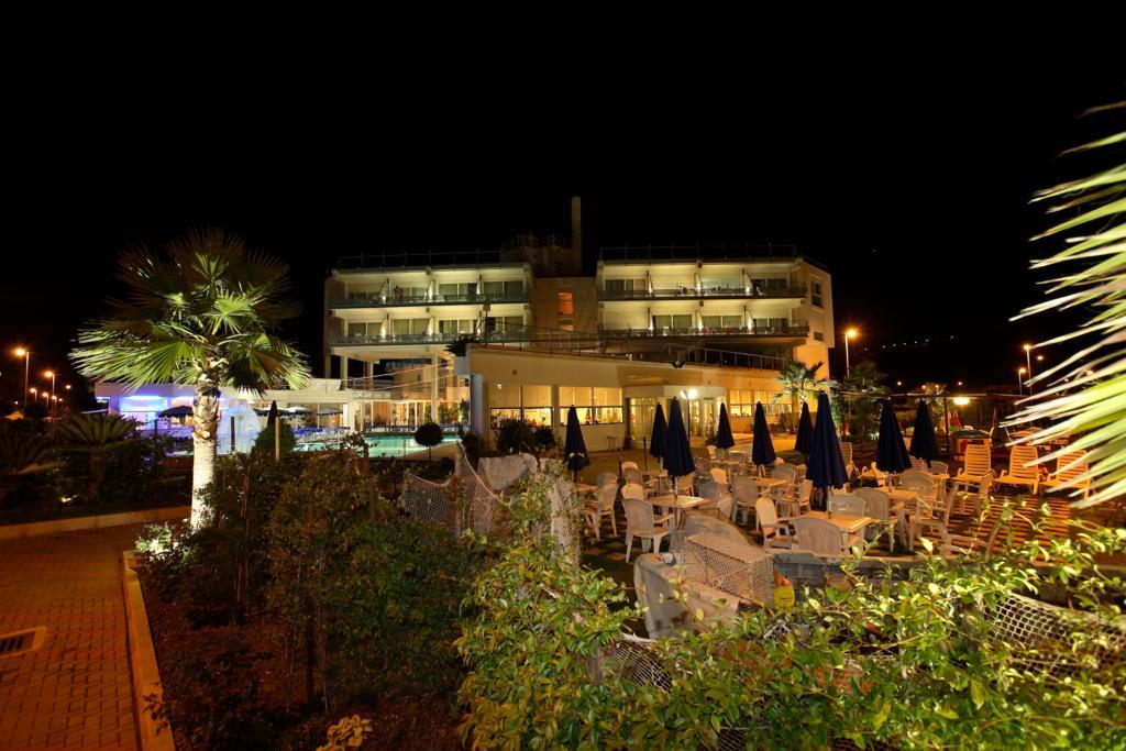 Seapark Spa Resort Giulianova Εξωτερικό φωτογραφία